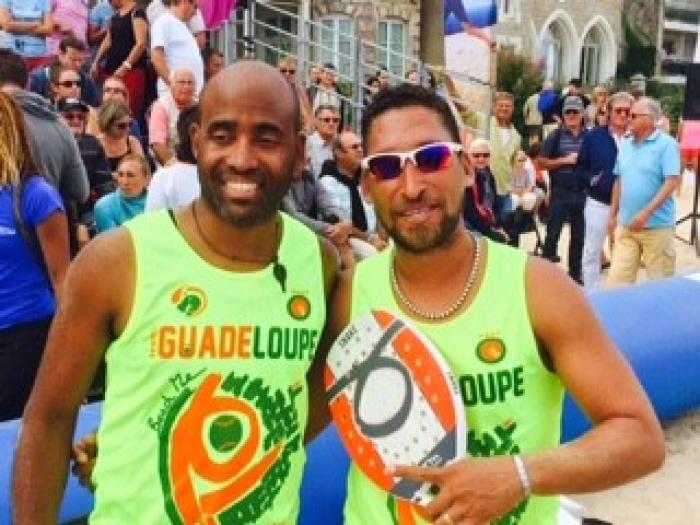 Mathieu Porry et Pierre-Gilles Placide champion de France de Beach Tennis