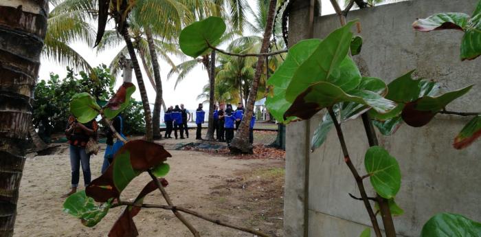 Mobilisation à Fond Larion : une trentaine de militants de MUN accompagnée de gendarmes