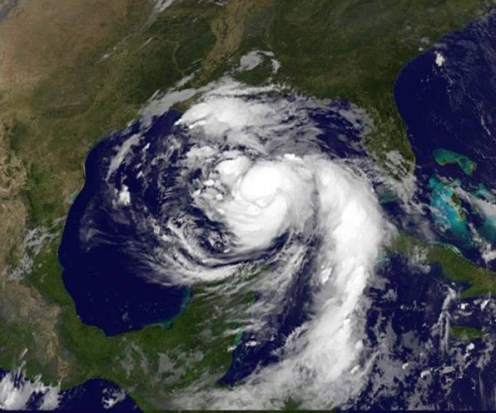 Nate devient un ouragan de catégorie 1 et fait route vers les Etats-Unis