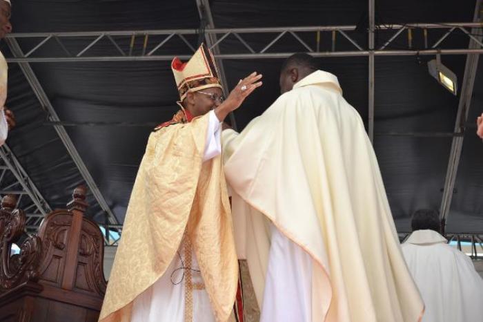 Ordination de Monseigneur Macaire : "J'ai bien aimé la cérémonie"