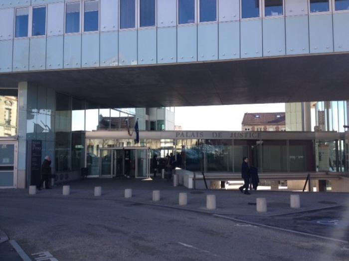 Ouverture d'un procès peu commun à Pontoise