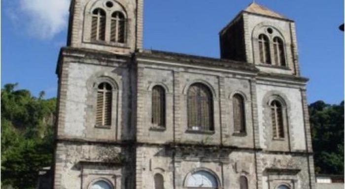 Plainte pour viol : l'ancien curé de l'église de Saint-Pierre mis hors de cause