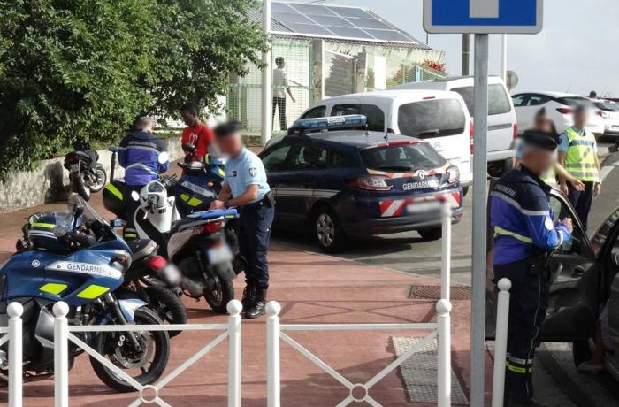 Plusieurs contrôles routiers aux abords d'établissements scolaires