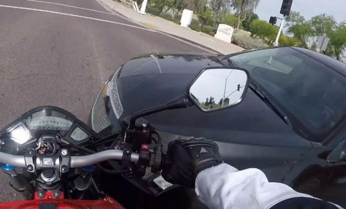 Quatre suspects interpellés pour avoir percuté un motard