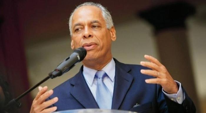 Réformes : l'appel à l'unité de Victorin Lurel aux élus locaux