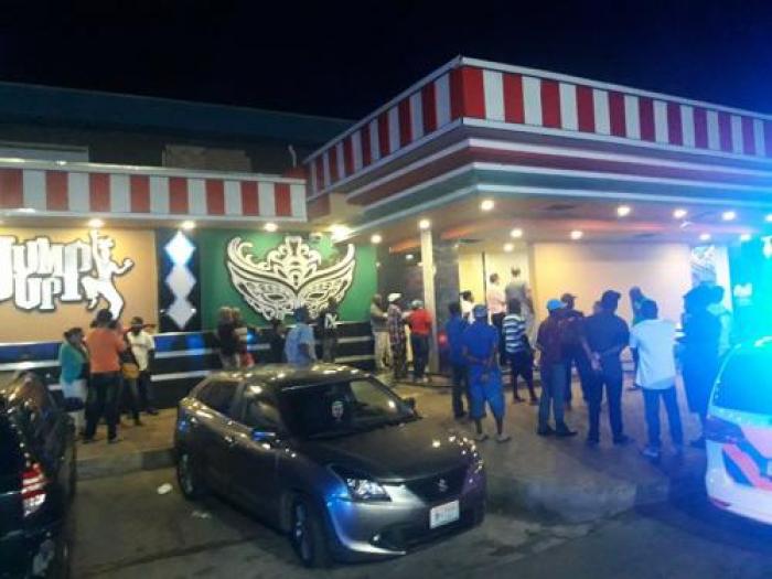 Sint-Maarten : un mort et deux blessés lors du braquage d'un casino