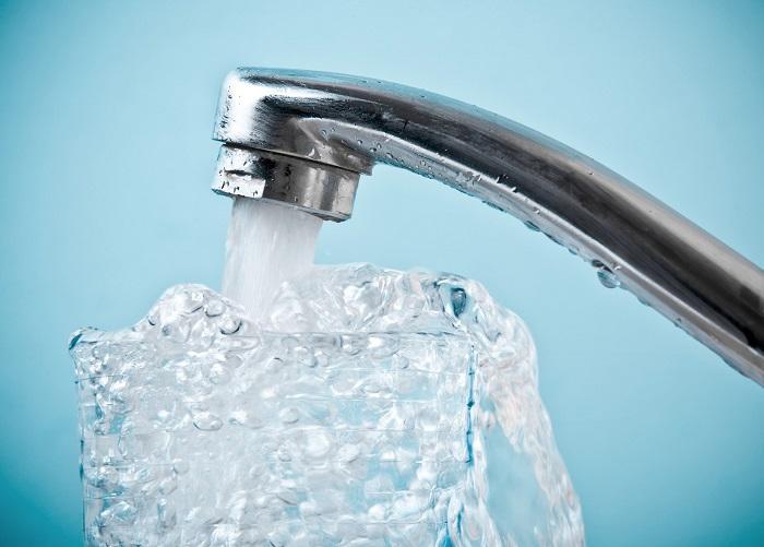 Séance sur l'eau à huis clos?