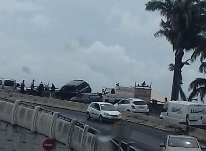 Spectaculaire accident sur la Rocade au niveau de Dillon