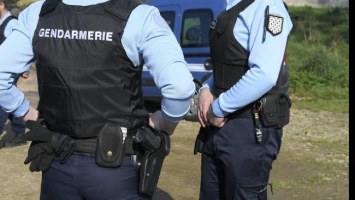 Surpris, il mord les gendarmes pour s'enfuir