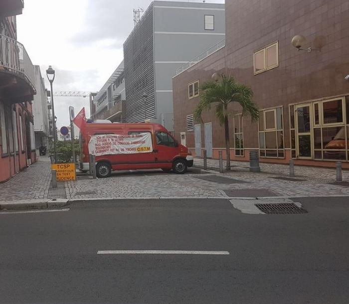 Troisième jour de mobilisation pour les pompiers de Martinique