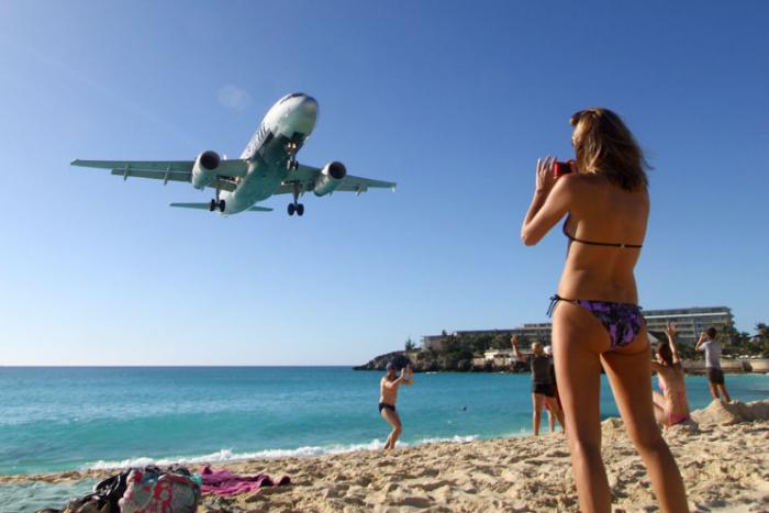 Tuée par le souffle d'un avion à Saint-Martin