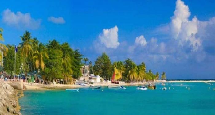 Un agent de la Riviera du Levant agressé