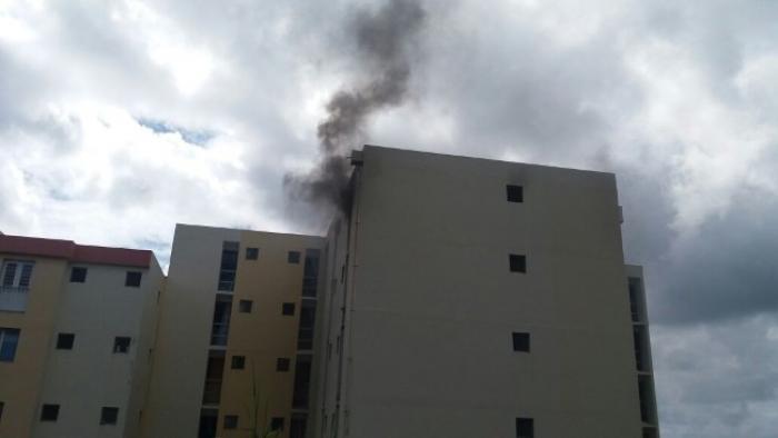 Un appartement ravagé par les flammes à Fort-de-France