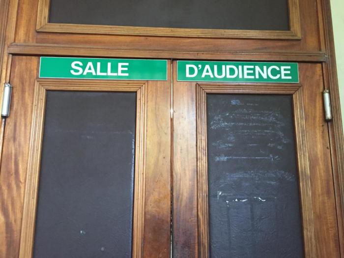 Un homme condamné pour avoir mordu et menacé sa compagne enceinte avec un sabre