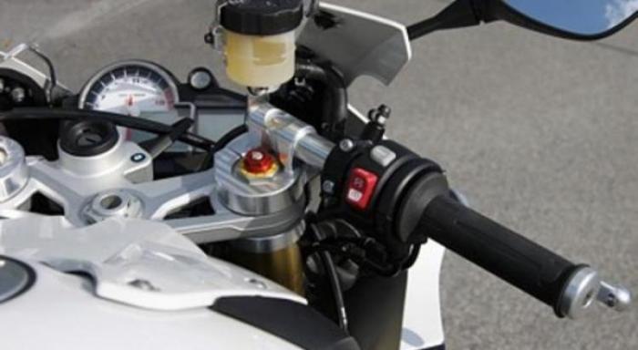 Un motard grièvement blessé à Petit-Bourg.
