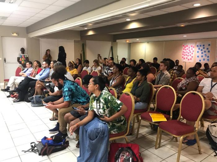 Un séminaire sur la jeunesse, la culture et l'engagement