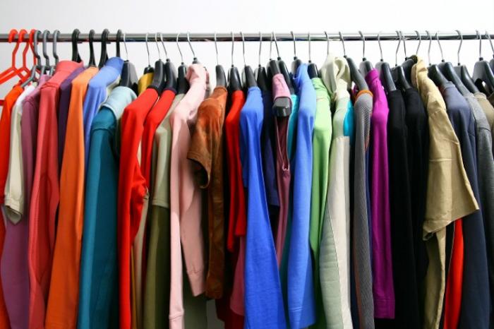 Une bourse aux vêtements à 1 euro pièce !