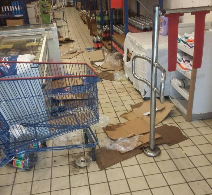 Une dizaine de personnes cambriole l'écomax de Volga-plage