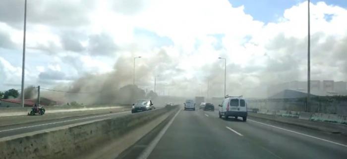 Une maison victime d'un incendie au Lamentin