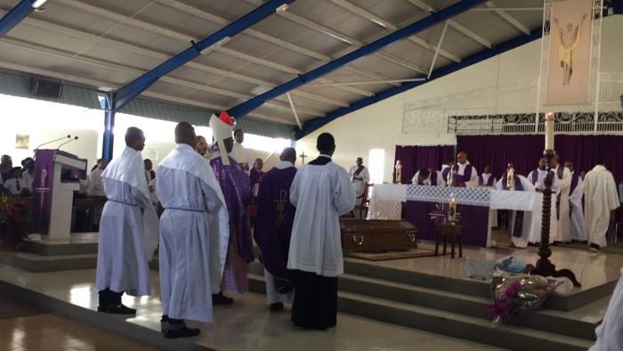 Une messe en hommage au père Claude Anglio