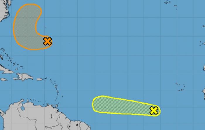 Une perturbation surveillée par le NHC