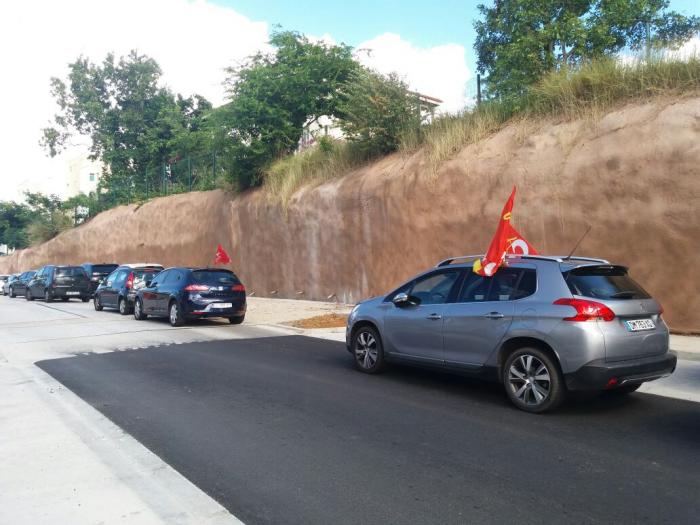 Une trentaine de grévistes du PNM à l'hôtel de la CTM