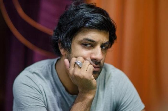 Vikash Dhorasoo poursuit sa visite en Martinique