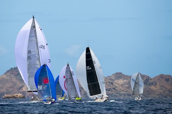 Voiles de Saint-Barth : le bateau martiniquais Ven Dan Vwèl 972/Crédit Mutuel en embuscade