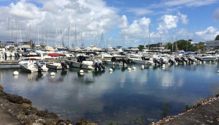 Vol à main armée à la marina du Gosier