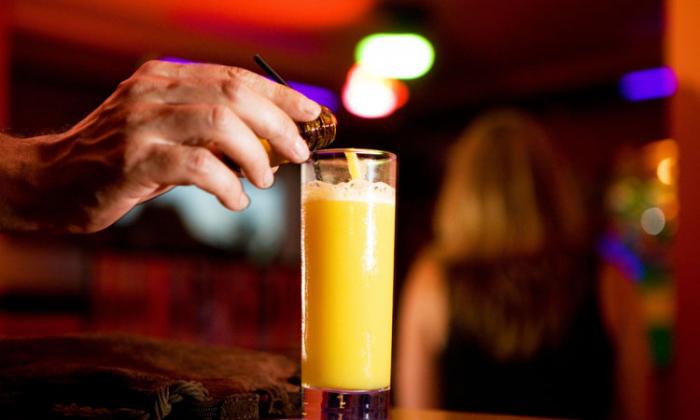 Y a t-il des prédateurs sexuels en boîte de nuit ?