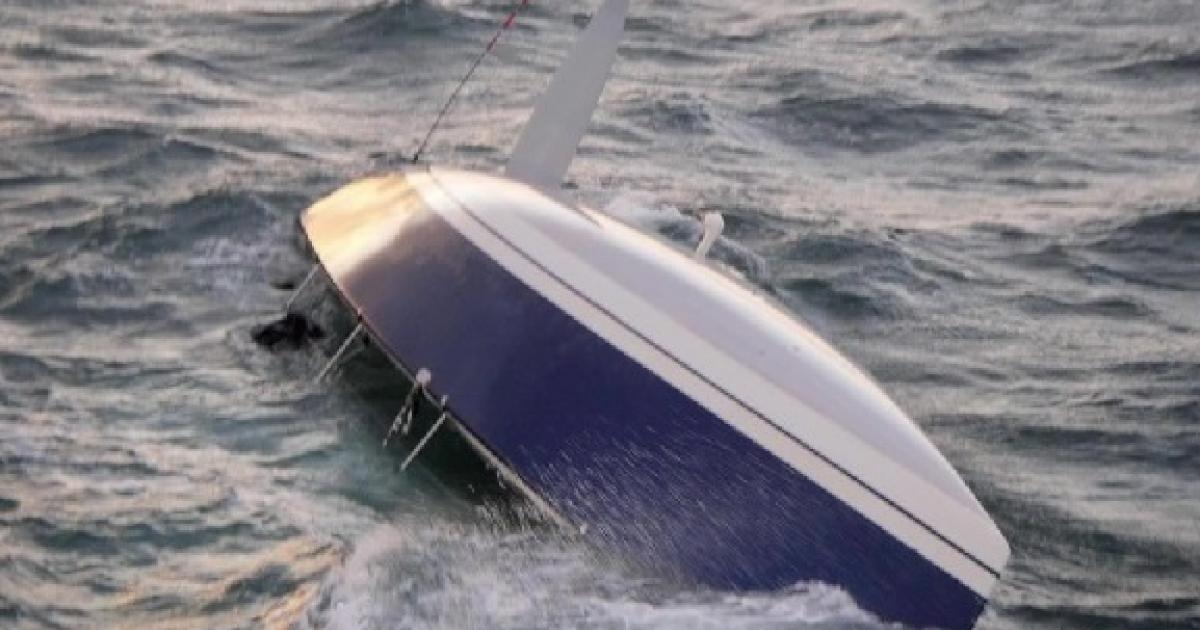 Quatre plaisanciers chavirent dans le nord Grande-Terre