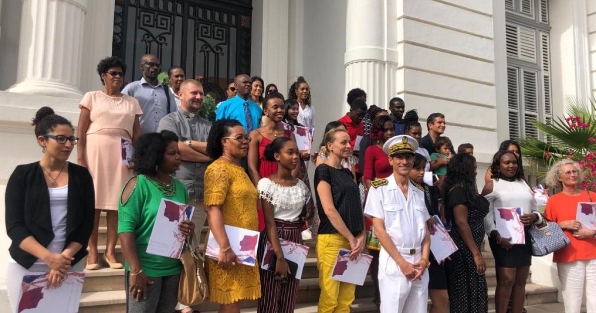     





41 personnes ont reçu la nationalité française




