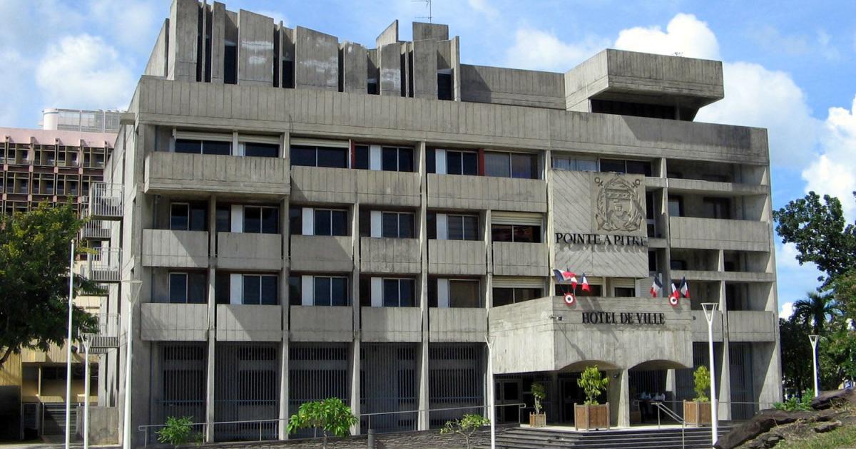 Affaire du chlordécone : l’Association des maires de Guadeloupe programme une assemblée plénière