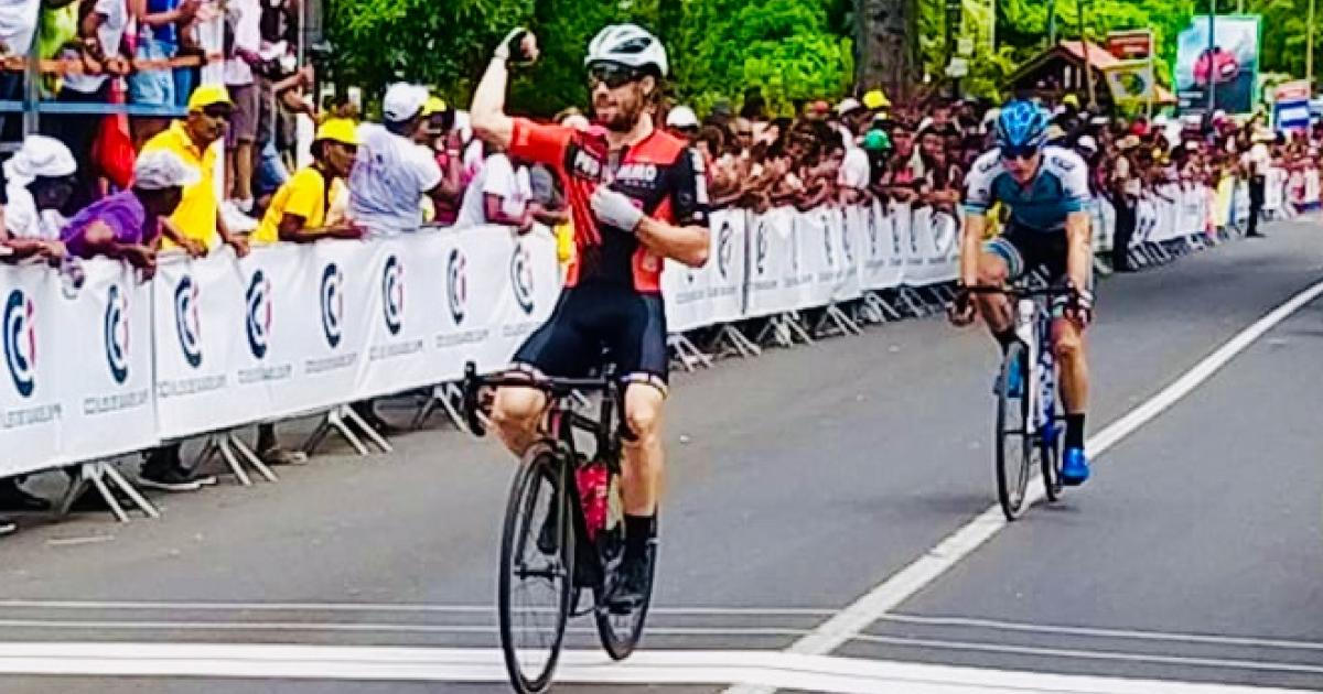 Maxime Urruty fait coup double à Petit-Bourg