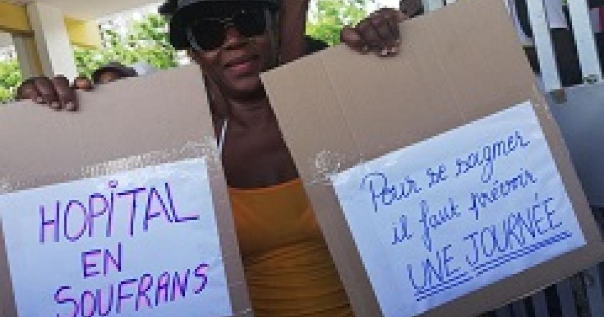    





Les grévistes du CHU vont faire leur tour de la Guadeloupe 




