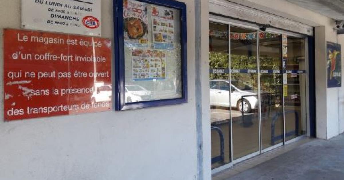     





Le groupe Ho Hio Hen veut vendre ses magasins Ecomax




