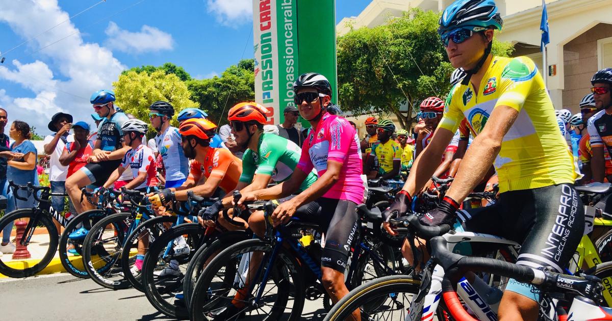     





Larpe gagne aux Abymes, le Tour pour Guillonnet. Revivez l'ultime étape du Tour 2019




