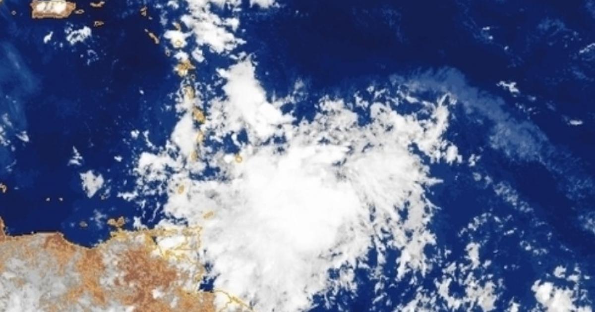 Une onde tropicale active traversera notre île cette nuit