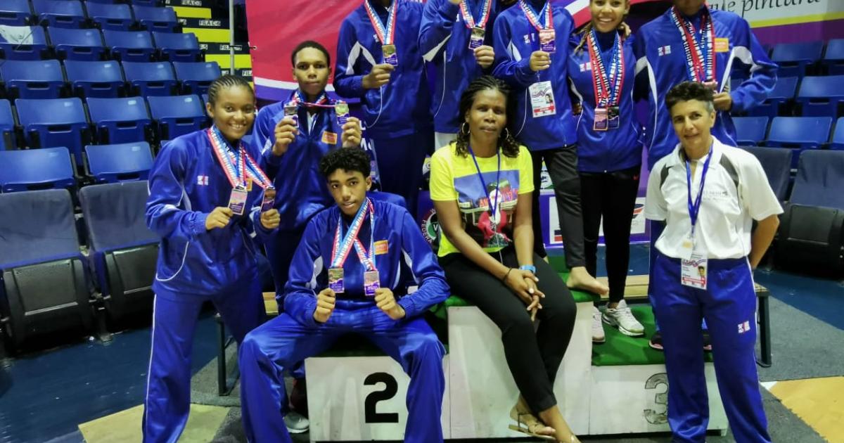     





Les karatékas martiniquais rapportent 14 médailles de la République Dominicaine




