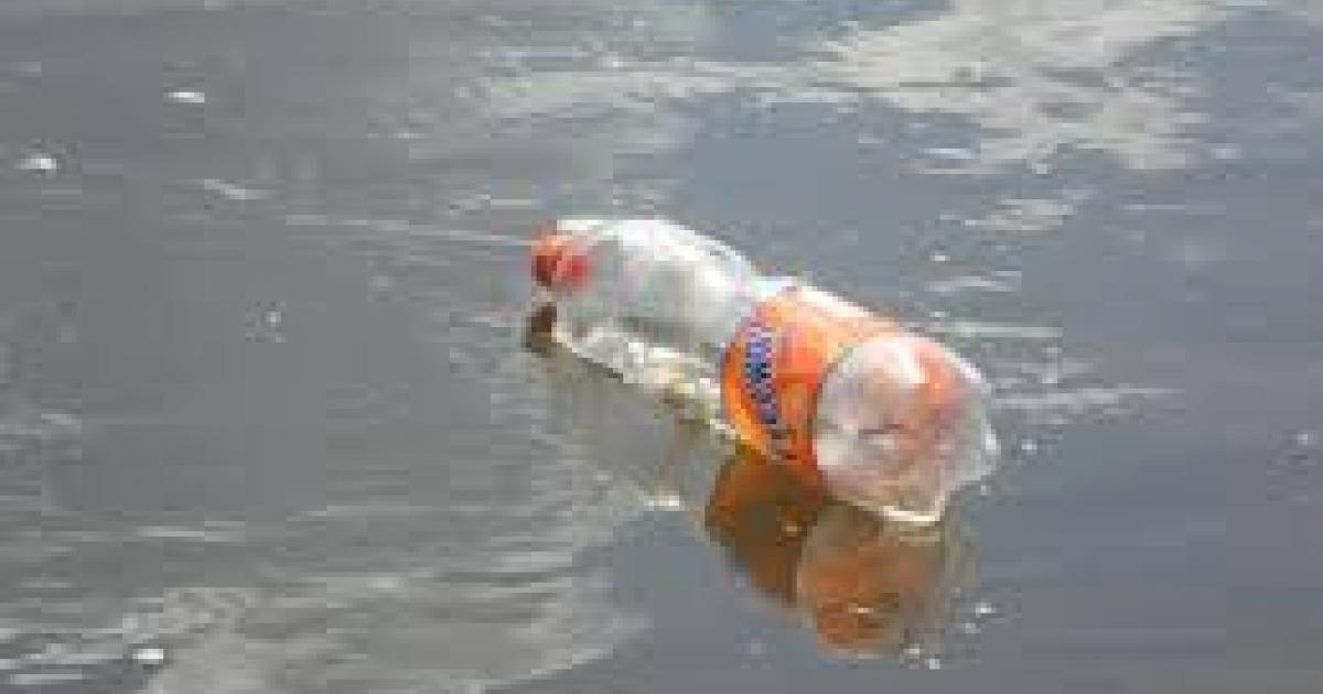     





Non au déchets plastiques sur les plages




