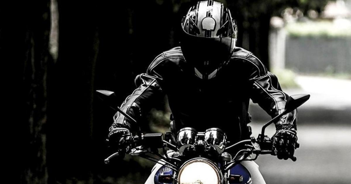 Motards : circuler entre deux files sera interdit à partir du 1er février