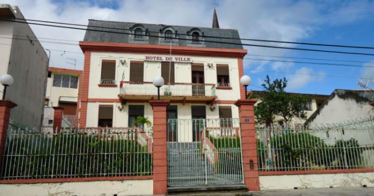     





À Ducos, la fête patronale commence sans le maire




