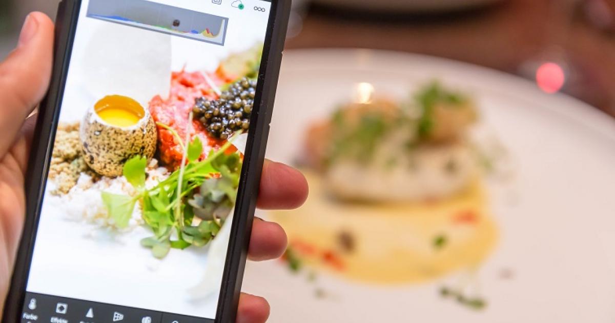     





Apprenez à photographier vos plats au restaurant




