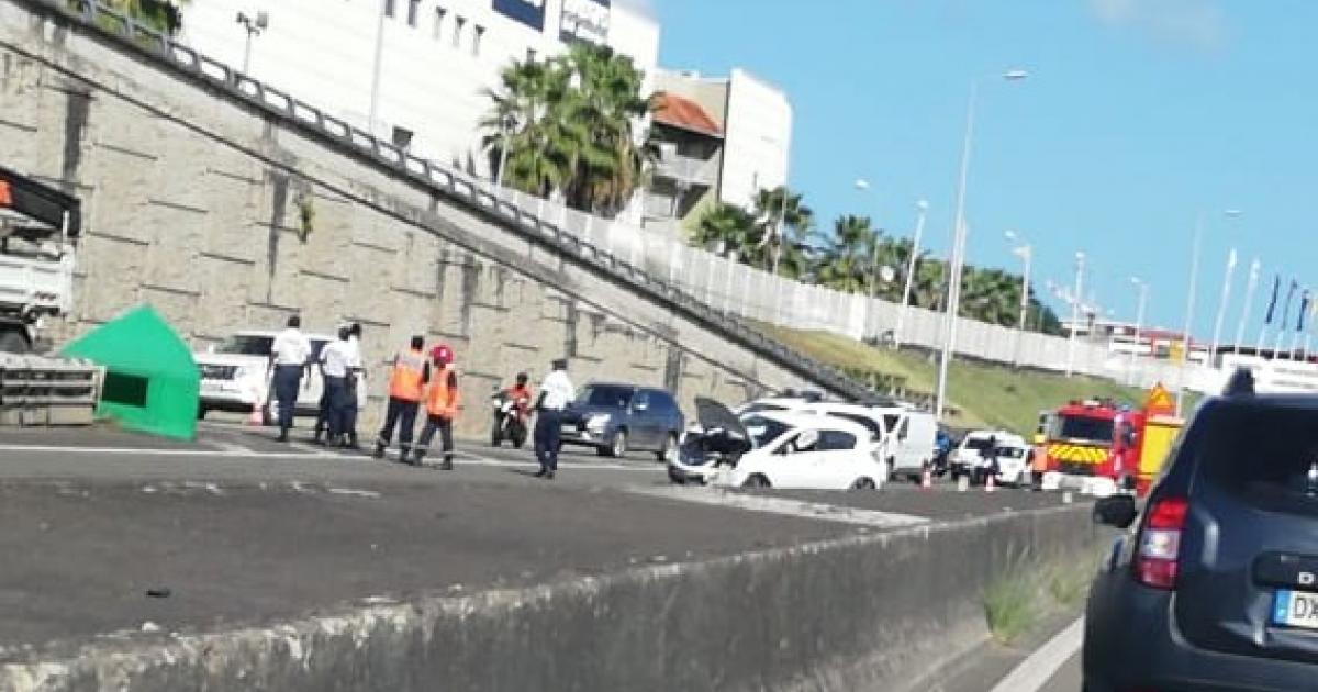 Un accident sur l'autoroute fait un blessé léger