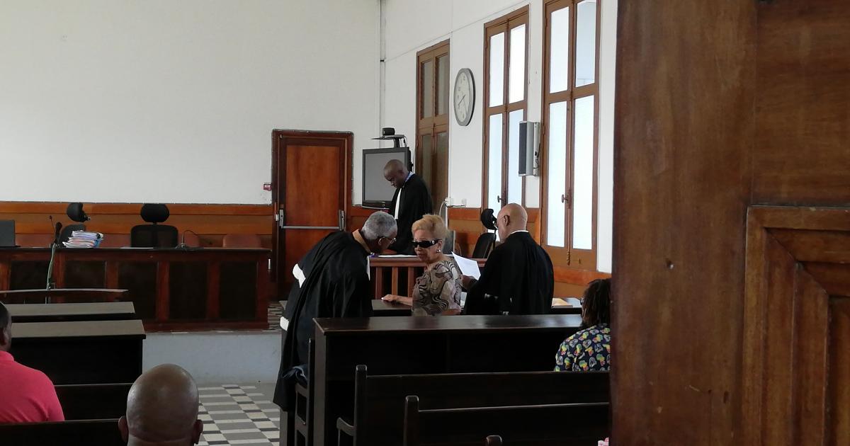     





Deux ans avec sursis requis contre LMC




