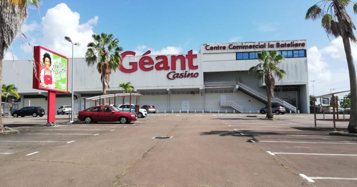 Pourquoi l'autorité de la concurrence se pose des questions sur la reprise de Géant Batelière par le groupe Parfait ?