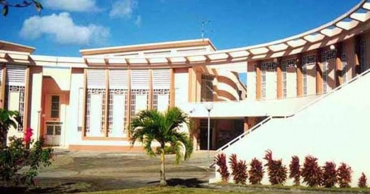     





Tempête Bret : fermeture des écoles, collèges et lycées de Martinique ce jeudi 




