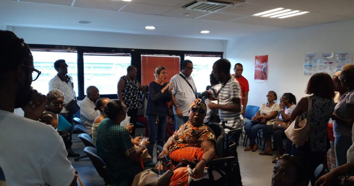 Les associations de personnes handicapées bloquent la MDPH
