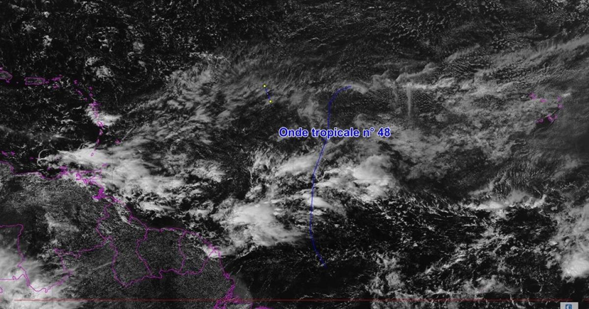 L'onde tropicale n°48 traversera les petites Antilles samedi