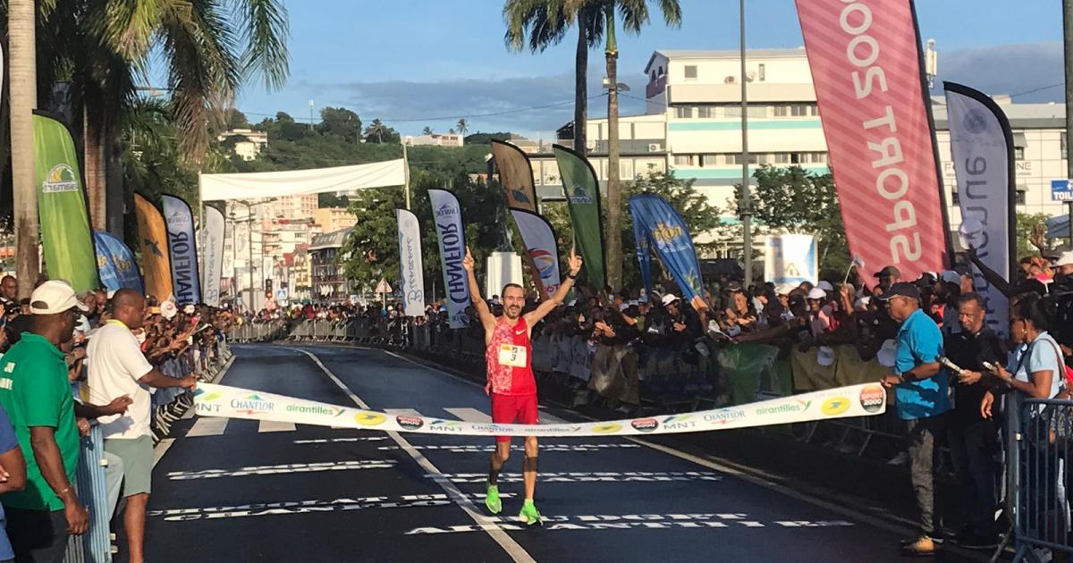     





Stephane Julius Gavril remporte le 35e semi-marathon de Fort-de-France




